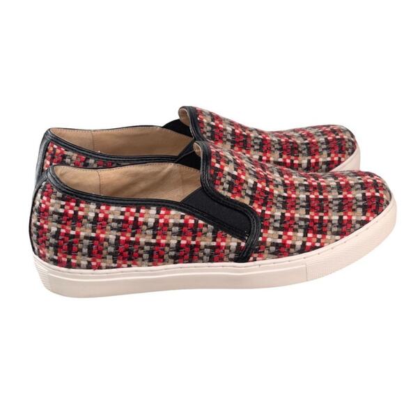 J/Slides Womens Slip On Shoes Red Black Geometric Round Toe Low Top 8 EUC - Picture 5 of 10